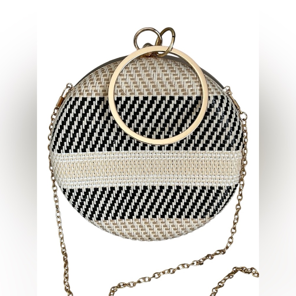 Savanna Cream Black Round Woven Crossbody Satchel Gold Chain Boho Bag Purse